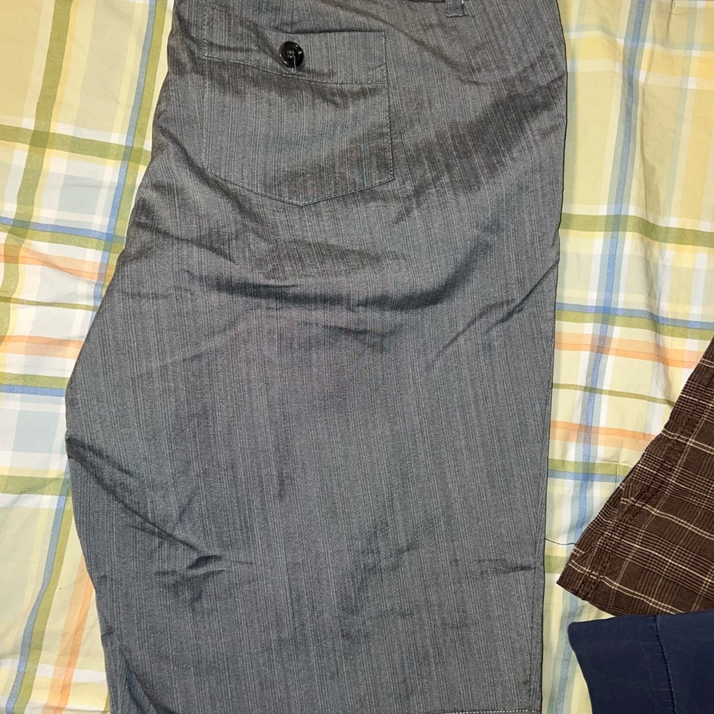 Bundle of 5 Bermuda style woman size 18 ( 4 preowned & 1 NWT) - Picture 11 of 16